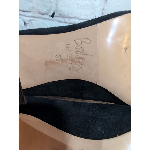 Boden Black Suede Leather Block Heel Pumps US 6 EU 37 Button Detail Square Toe - Picture 11 of 13